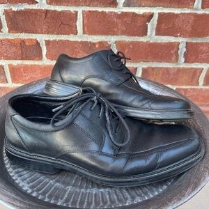 Size 11 Black Bostonian Dress Shoes